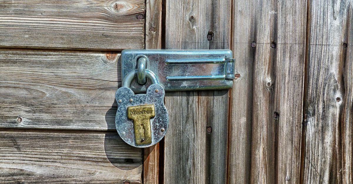 front door lock key — Bushwick NY Locksmith